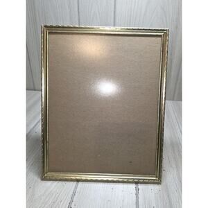Vintage 8 X 10” Etched Brass Picture Frame Photo Metal Hollywood Regency
